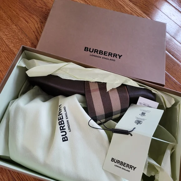 Burberry Women's Plaid Slide Slippers - Black and Tan